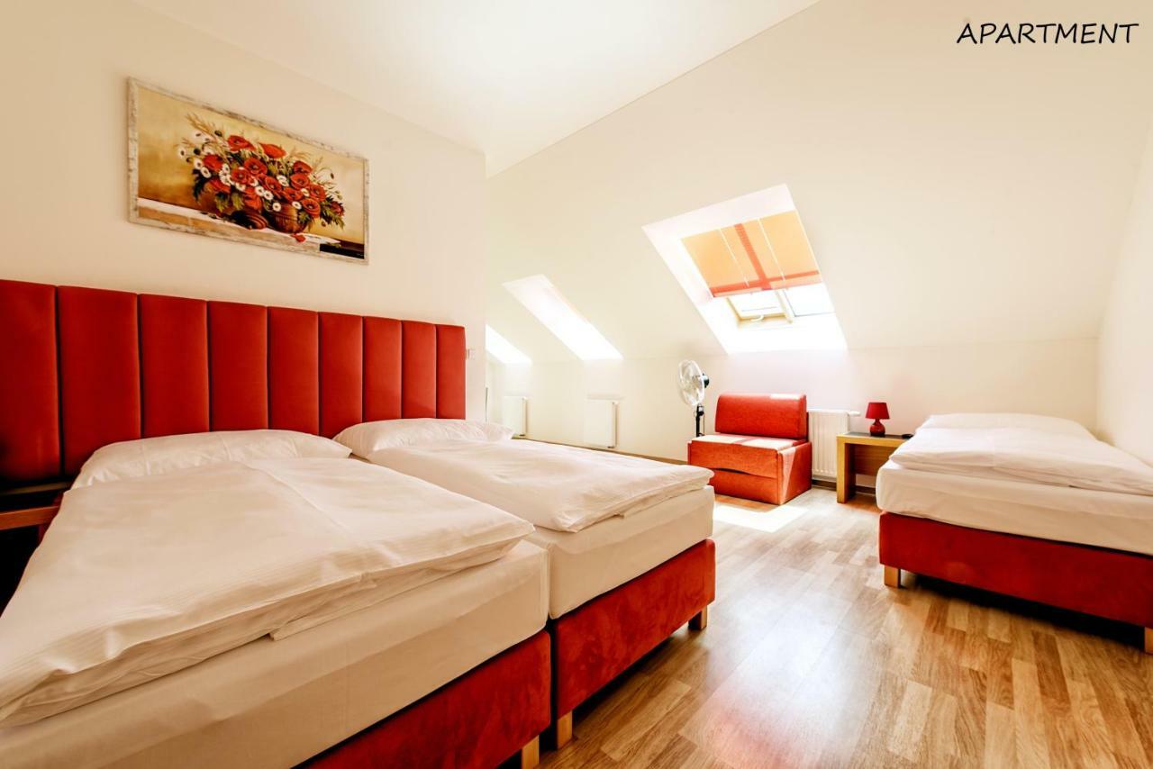 Hotel Otakar Prague Exterior photo
